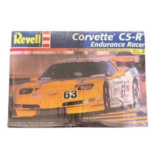 Revell Corvette C5-R Endurance Racer 1:25 Scale Model Kit 85-2354 Skill Level 3